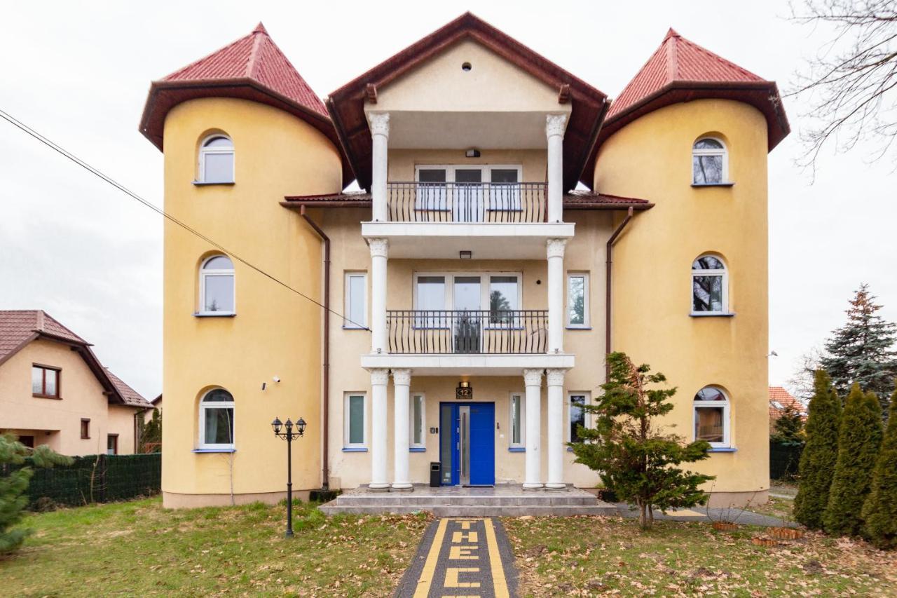 The Castle Suites & Apartment - Free Parking - (Adults Only) Cracovie Extérieur photo