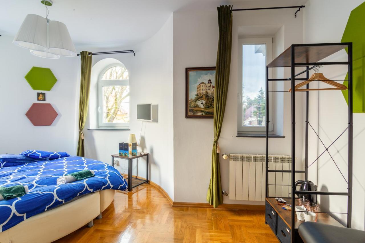 The Castle Suites & Apartment - Free Parking - (Adults Only) Cracovie Extérieur photo
