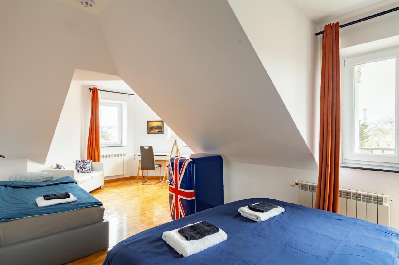 The Castle Suites & Apartment - Free Parking - (Adults Only) Cracovie Extérieur photo