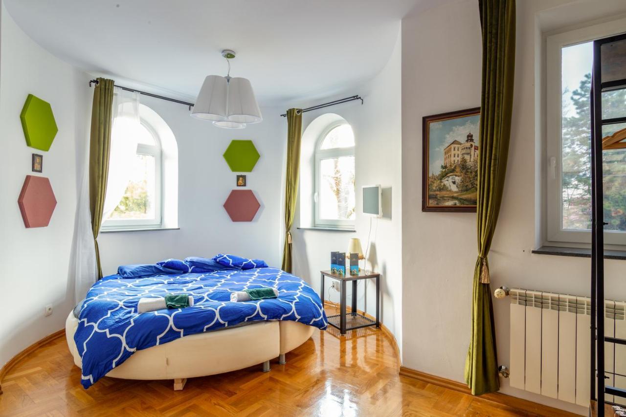 The Castle Suites & Apartment - Free Parking - (Adults Only) Cracovie Extérieur photo