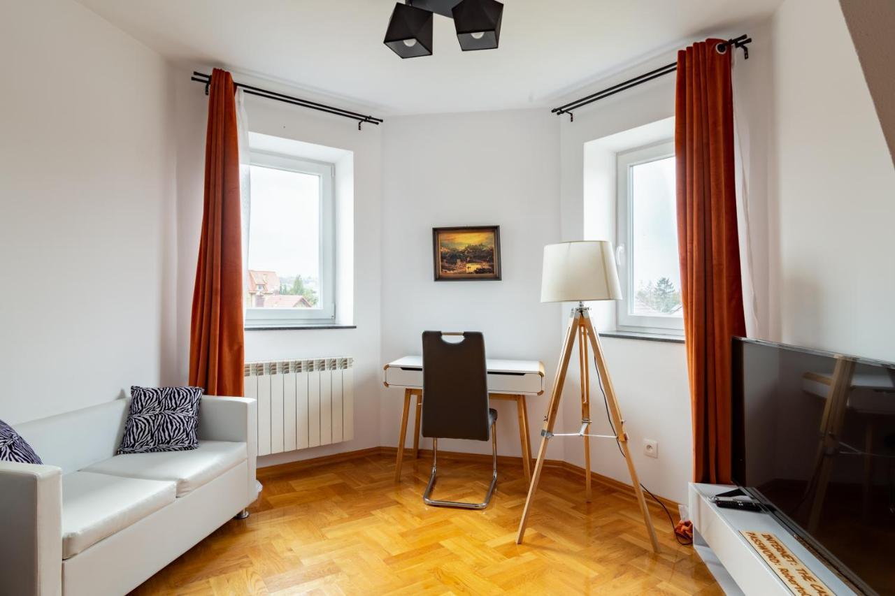 The Castle Suites & Apartment - Free Parking - (Adults Only) Cracovie Extérieur photo