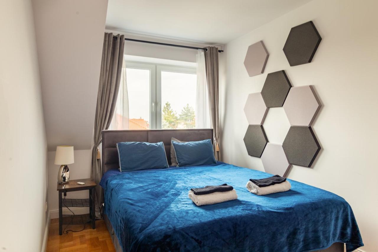 The Castle Suites & Apartment - Free Parking - (Adults Only) Cracovie Extérieur photo