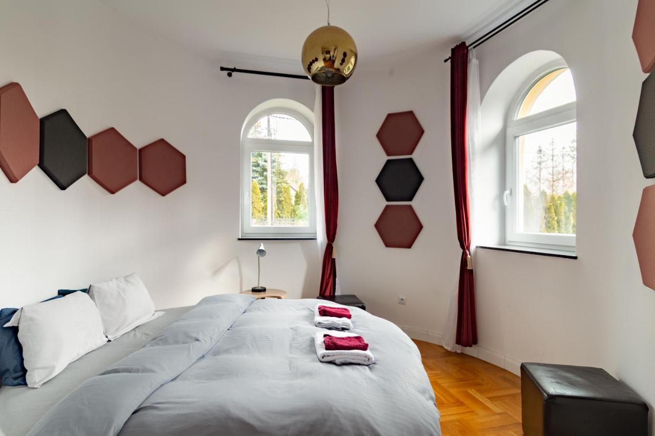 The Castle Suites & Apartment - Free Parking - (Adults Only) Cracovie Extérieur photo