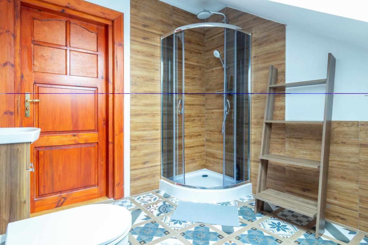 The Castle Suites & Apartment - Free Parking - (Adults Only) Cracovie Extérieur photo