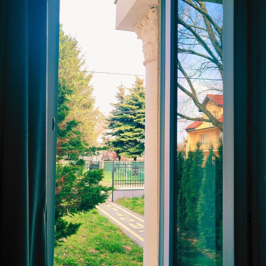 The Castle Suites & Apartment - Free Parking - (Adults Only) Cracovie Extérieur photo